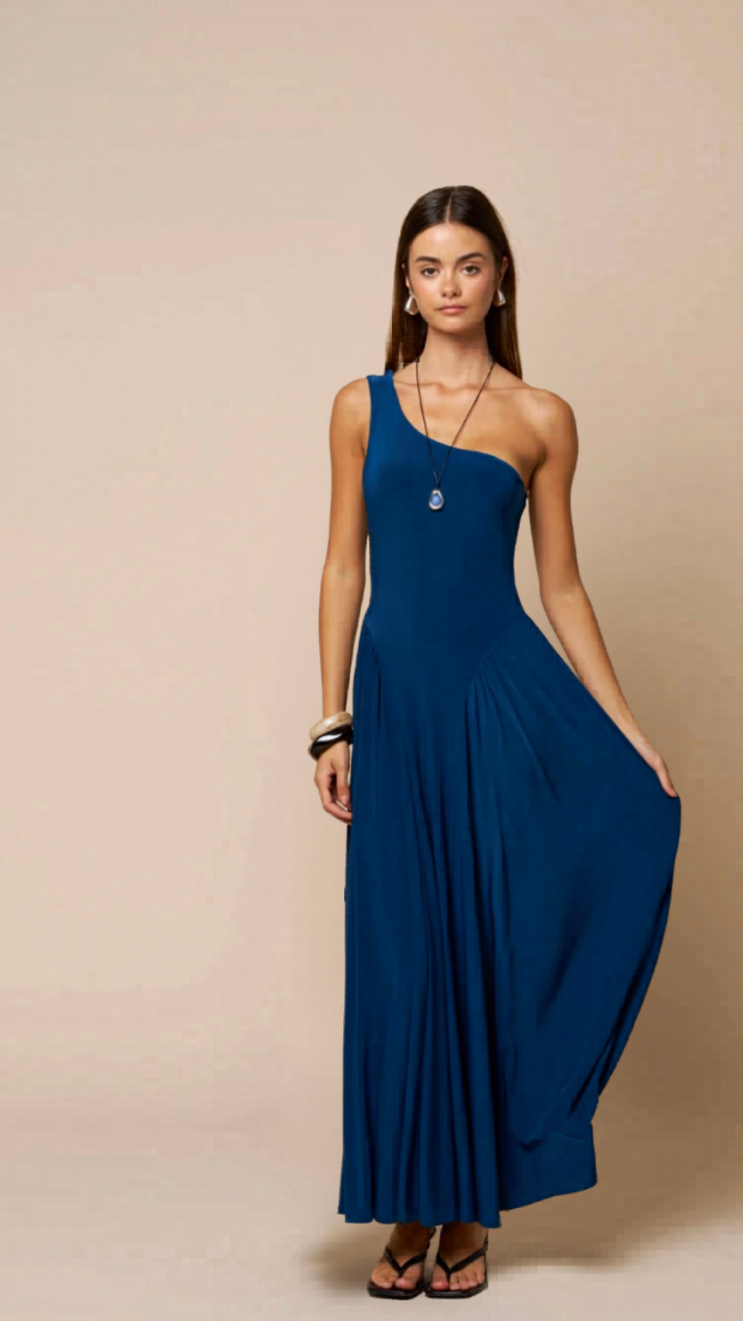Stella One-Shoulder Maxi